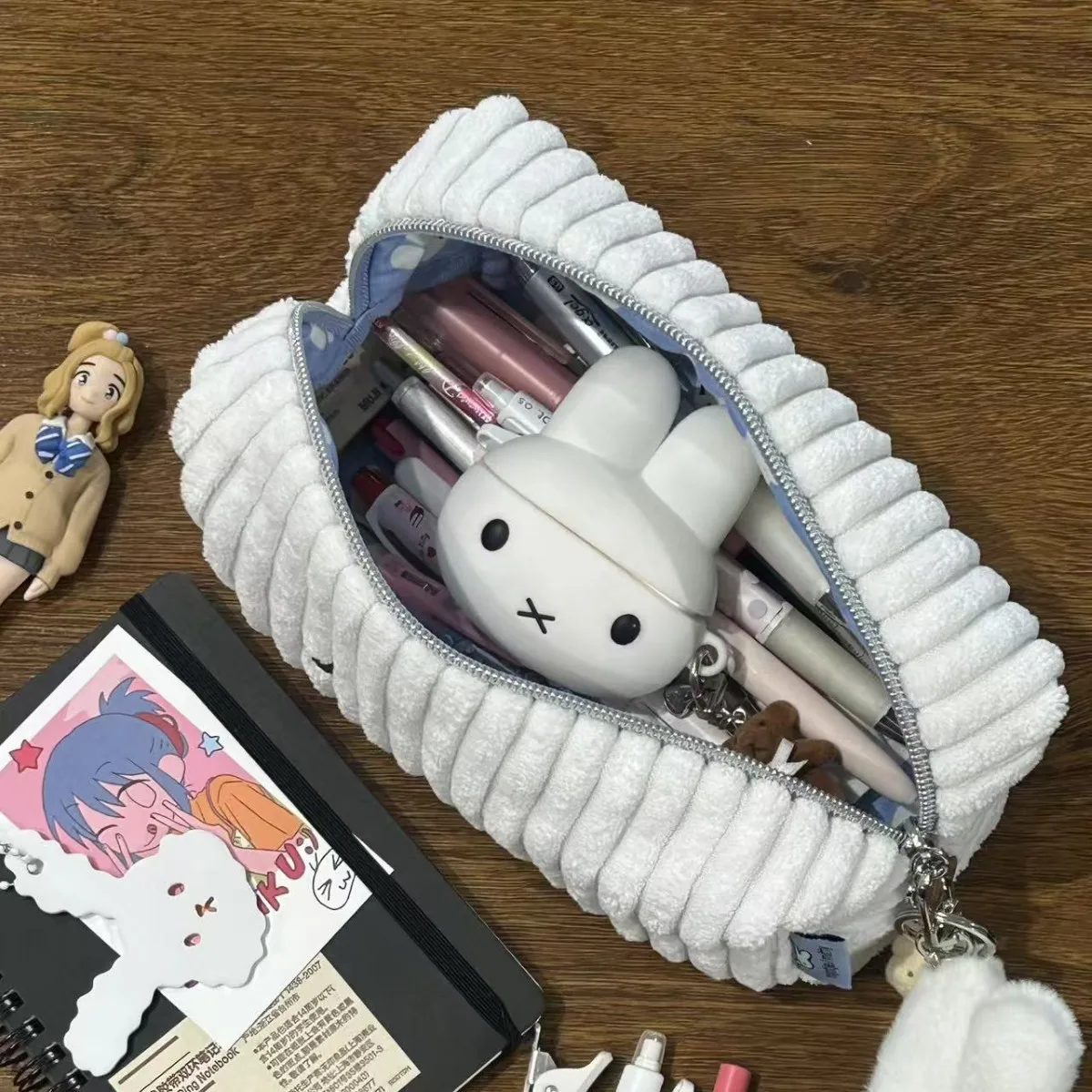 Miffy Plush Corduroy Pen Bag L - огляд і ціна Stationery Supplier